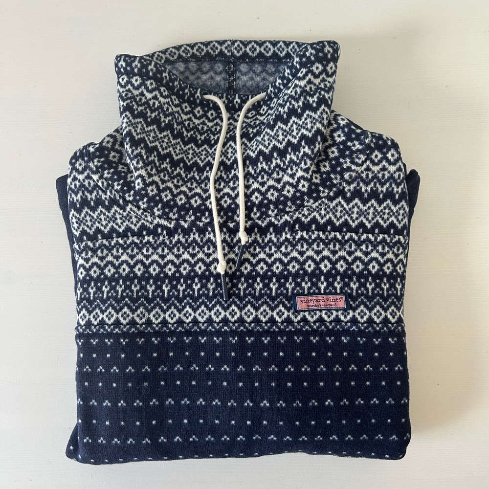 Vineyard Vines Navy and White Patterned Pullover Sweater
